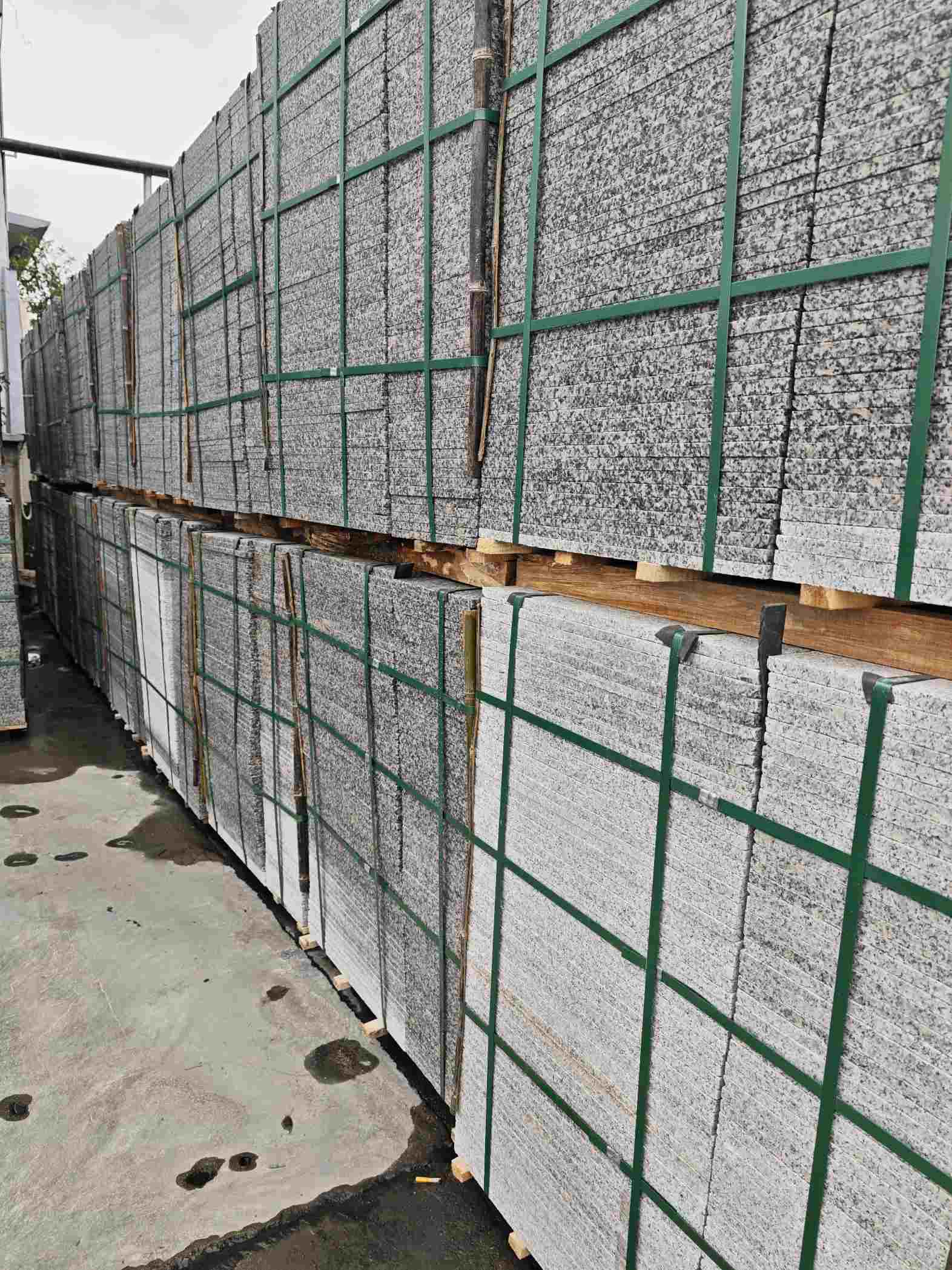 商洛芙蓉白地铺石，石材地铺石