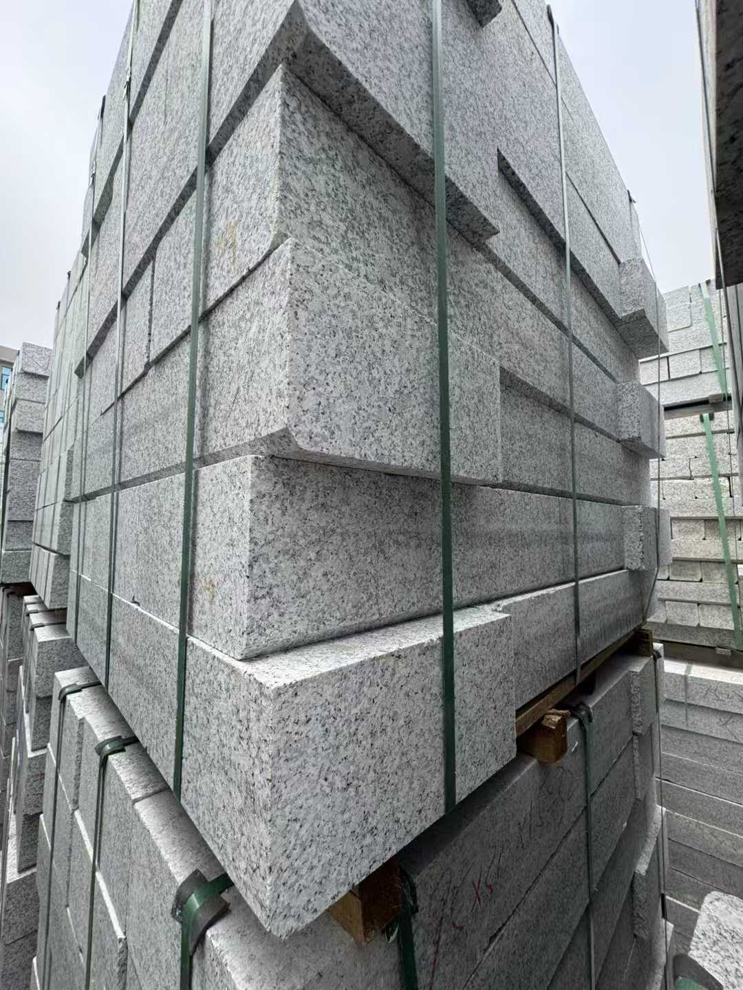 商洛芝麻白路牙石 马路牙子