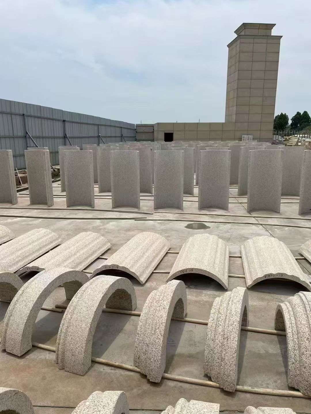 商洛黄金麻别墅柱皮 异形 线条定制